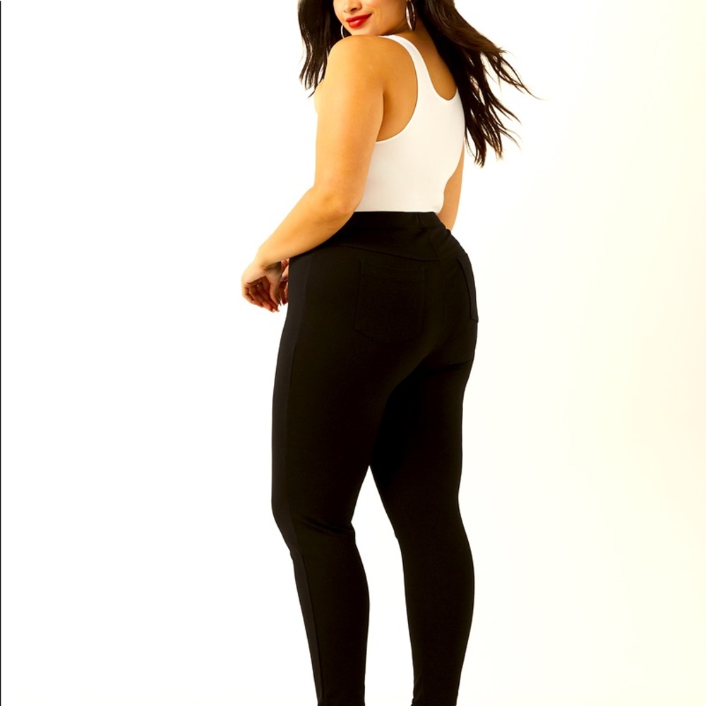 Philosophy Women pull on black leggings 2X NWT